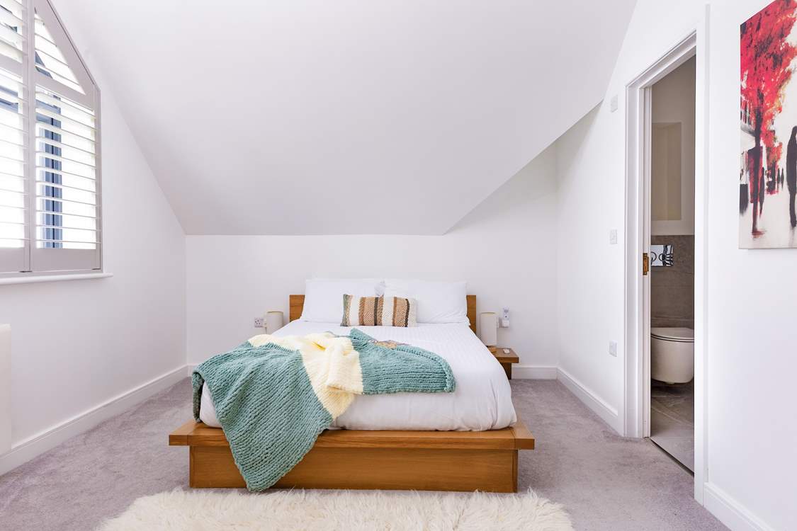 Sleep well in this cosy private space.
