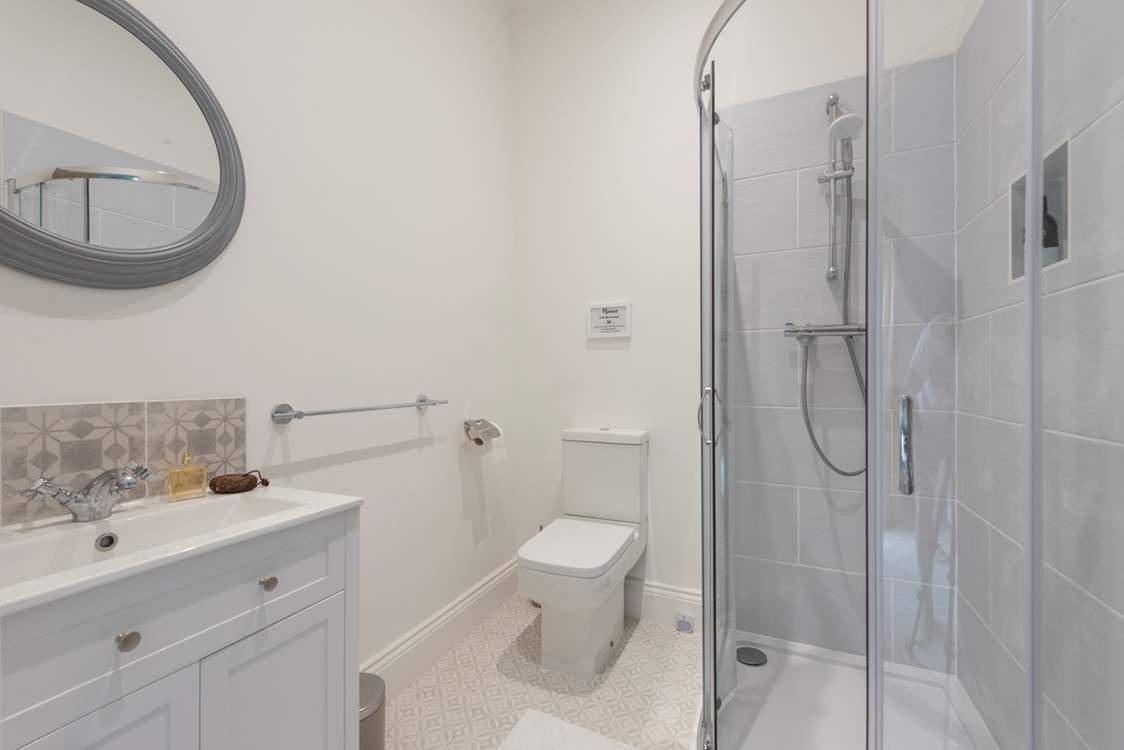 The sparkling en suite to bedroom 1.