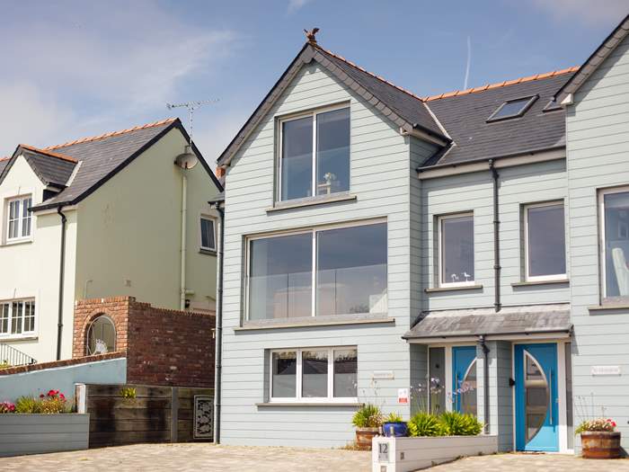 Harmon Vale, Sleeps 10 in Solva