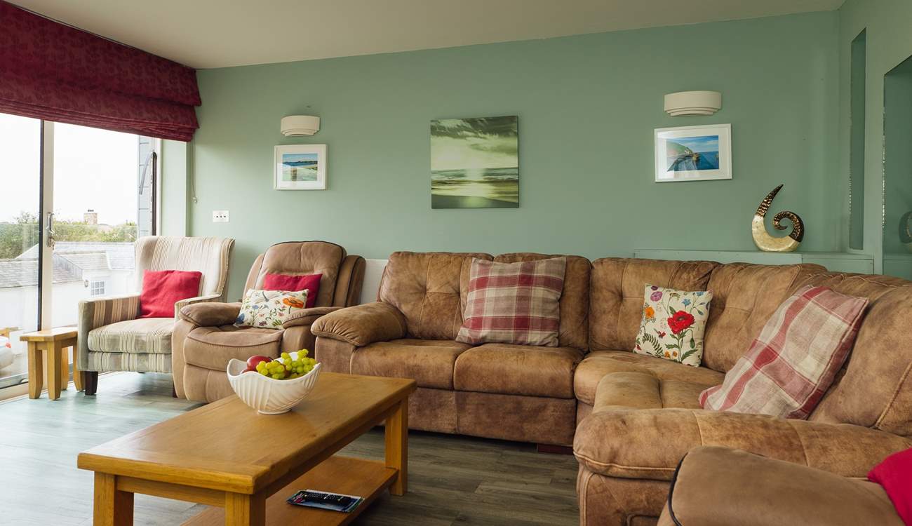 Big, comfy sofa, ideal for relaxing after a fun day exploring the Pembrokeshire coast. 