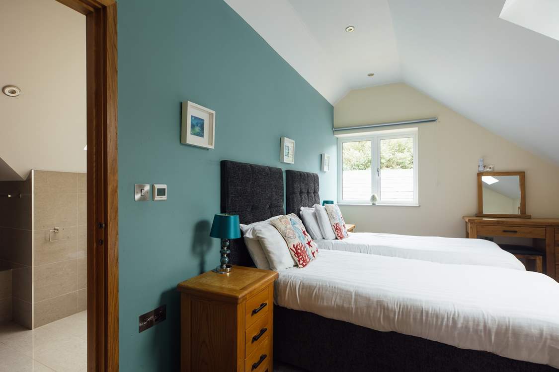 Sweet twin room on the second floor, with adjoining bathroom, shared with the principal bedroom with doors from both bedrooms.