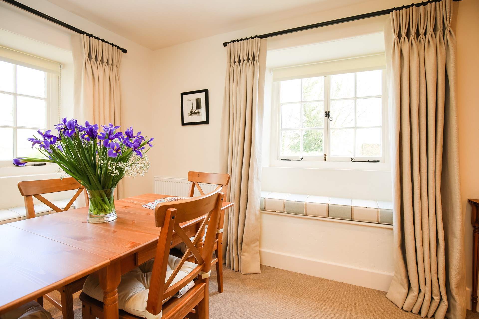 The second dining-area is light and airy. The perfect space for enjoying that special family meal.