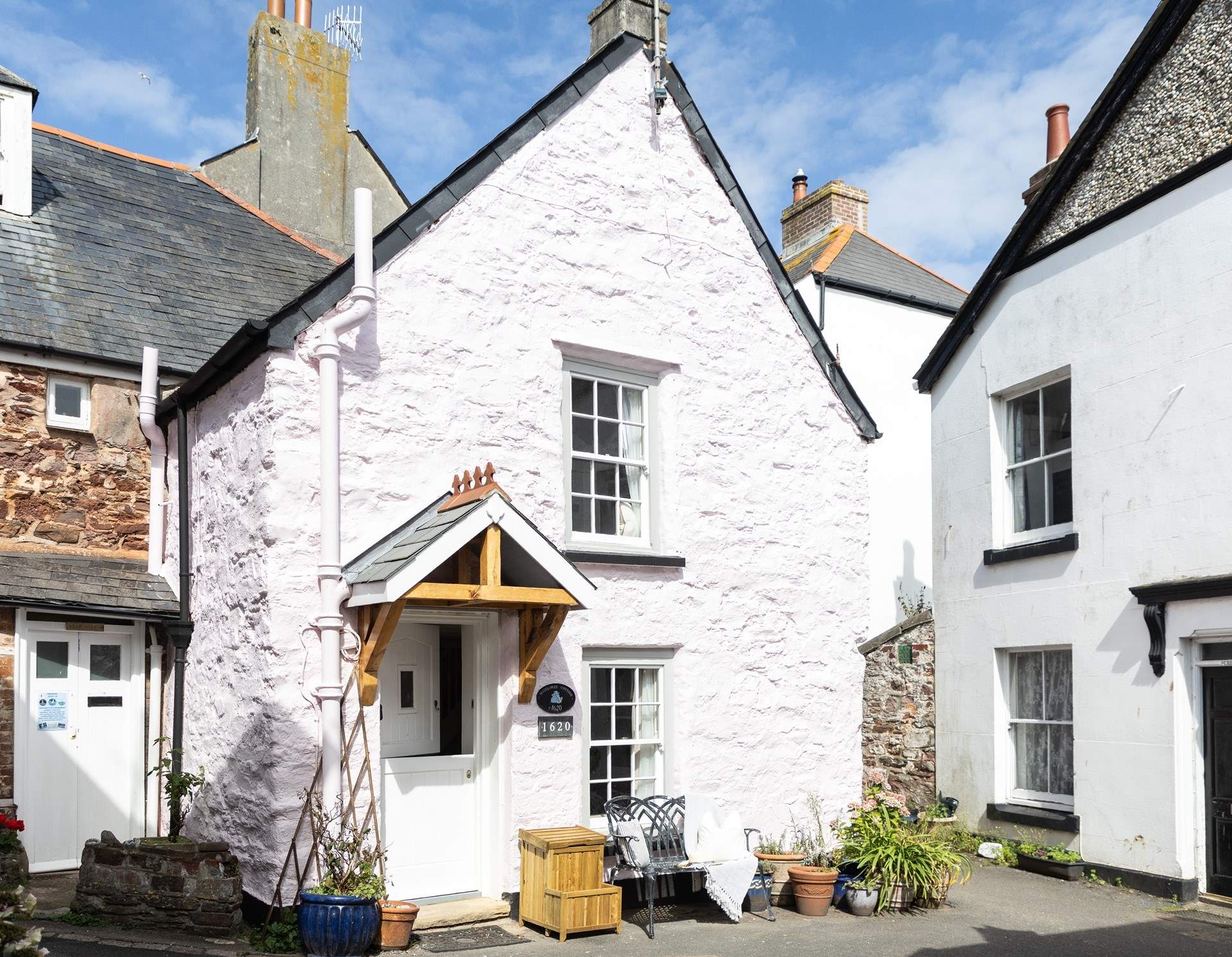 Welcome to the utterly charming Mayflower Cottage.