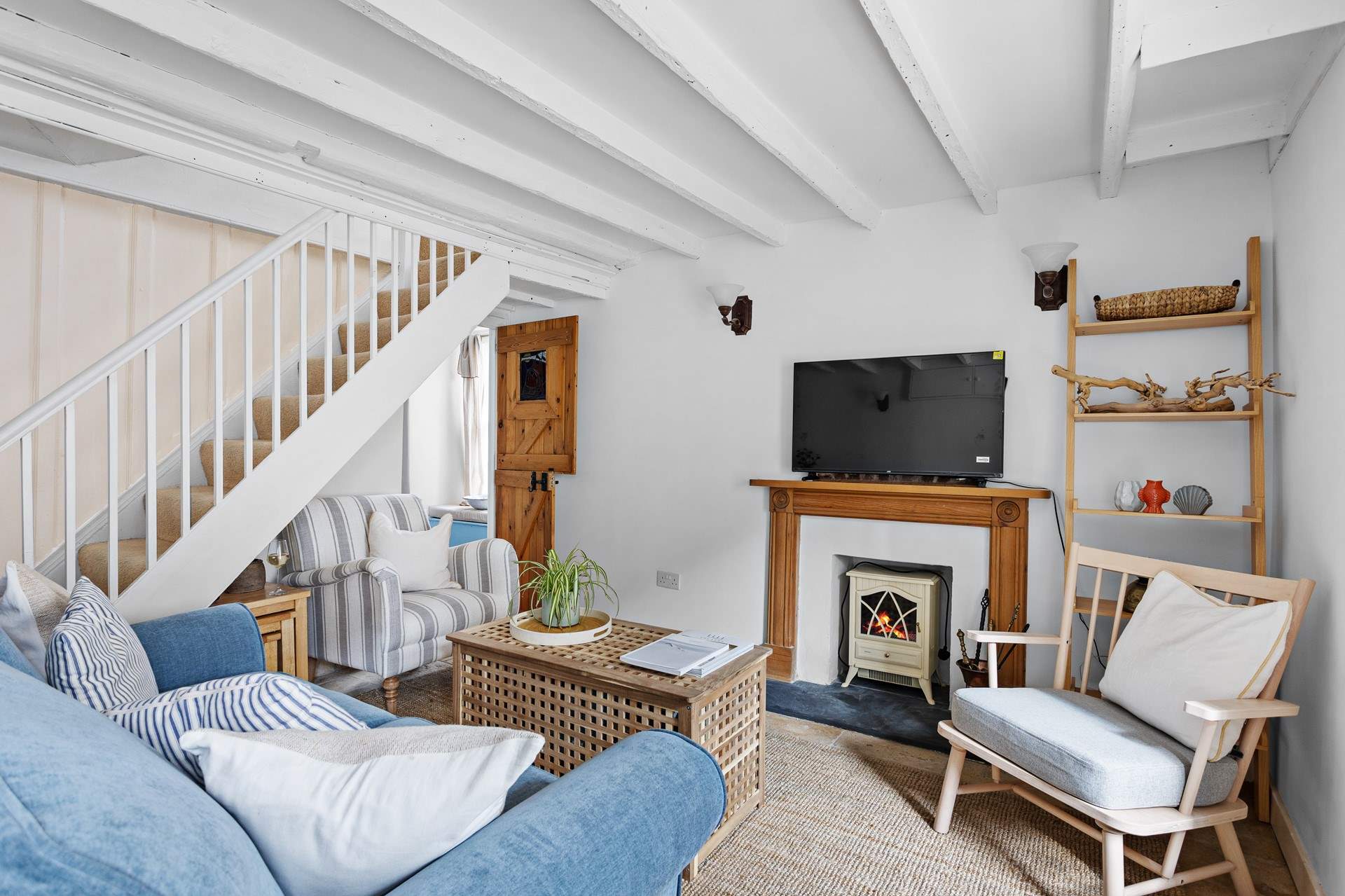 On chillier days the wood-burner effect electric fire will be a welcome sight. Creating the same atmosphere as the real thing without all the hassle.