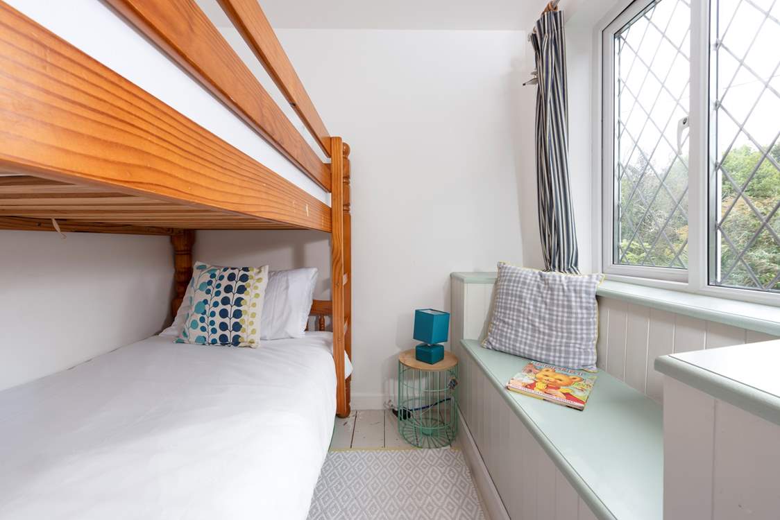 The sweet bunk room is great for children (bedroom 3).