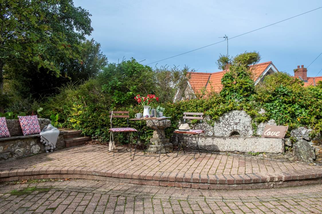 You are spoilt for choice of outside places to eat at Bro Tref Cottage.