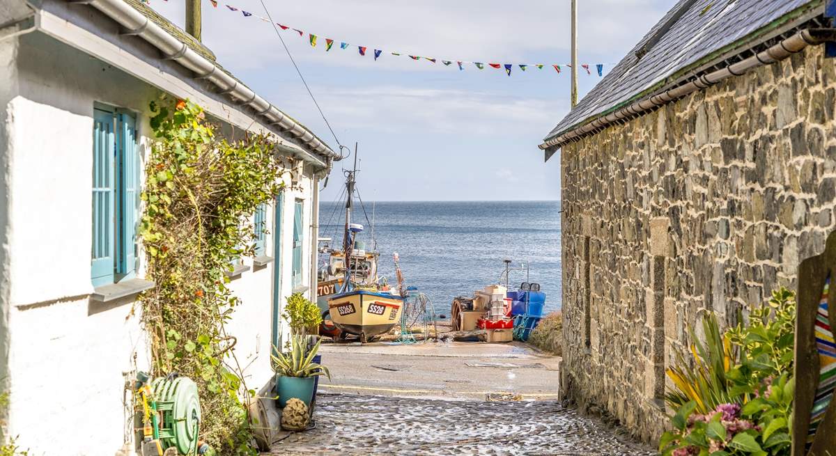 Sitting in the heart of Cadgwith, moments from the ocean.