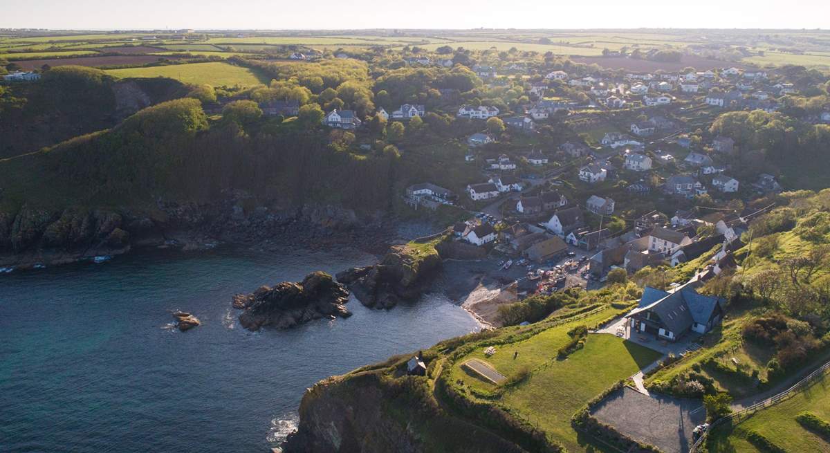 The stunning coastline at Cadgwith is right on your doorstep. 