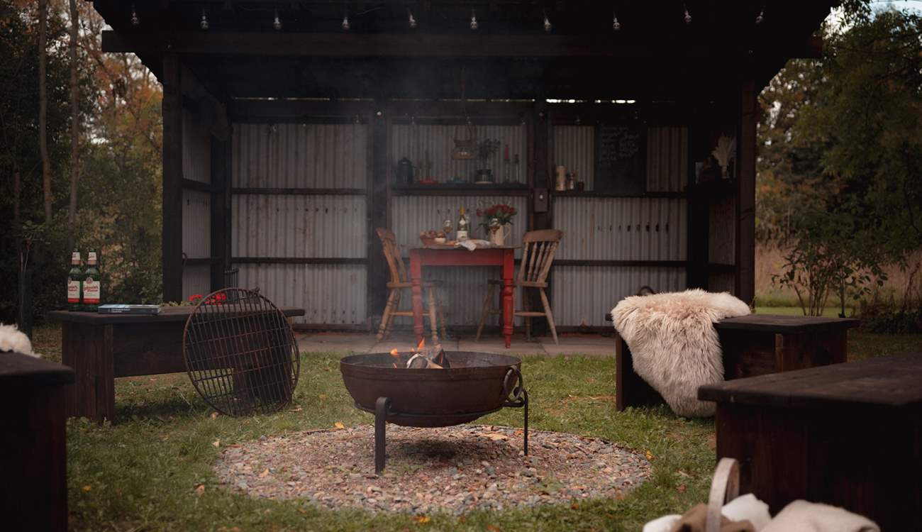 Gather around the dreamy fire pit and enjoy the unique dining area.