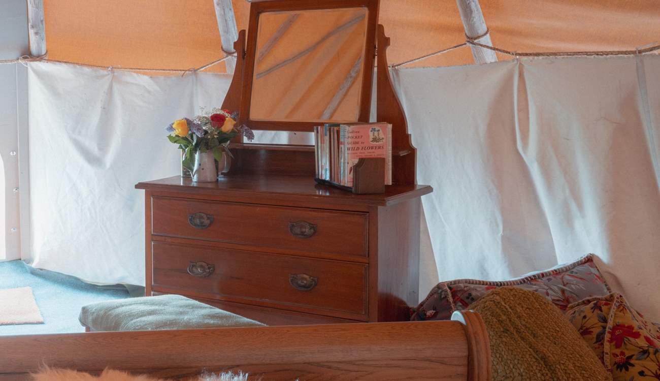 Store all your belongings and get ready for the day ahead.