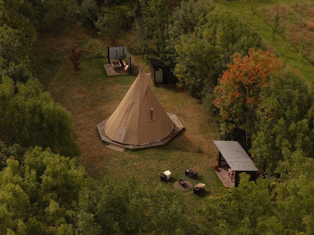 Welcome to Hornbeam Hideaway, a magical rural escape.