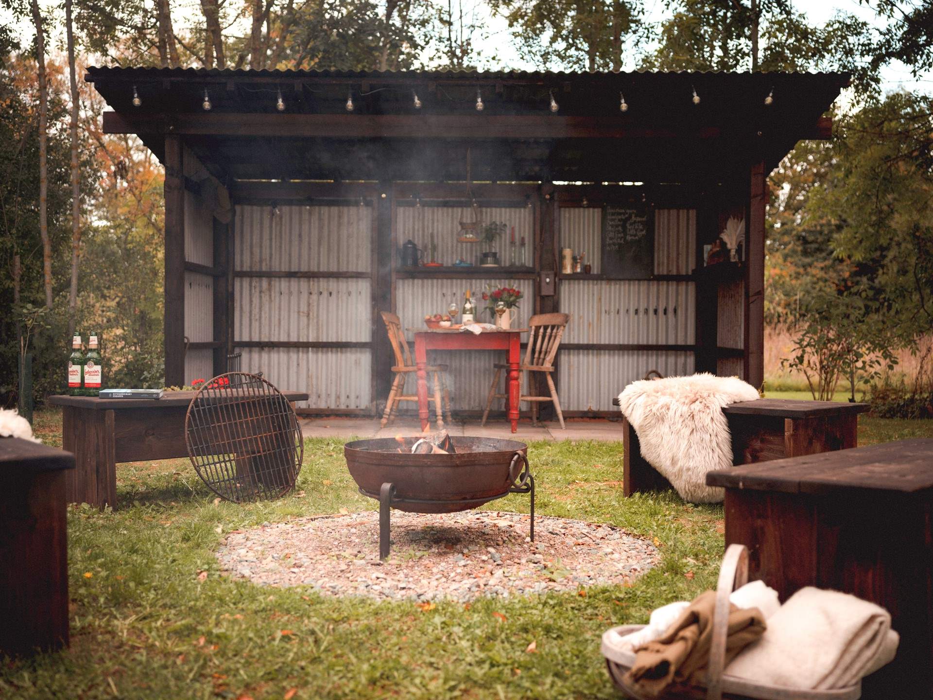 Gather around the dreamy fire pit and enjoy the unique dining area.