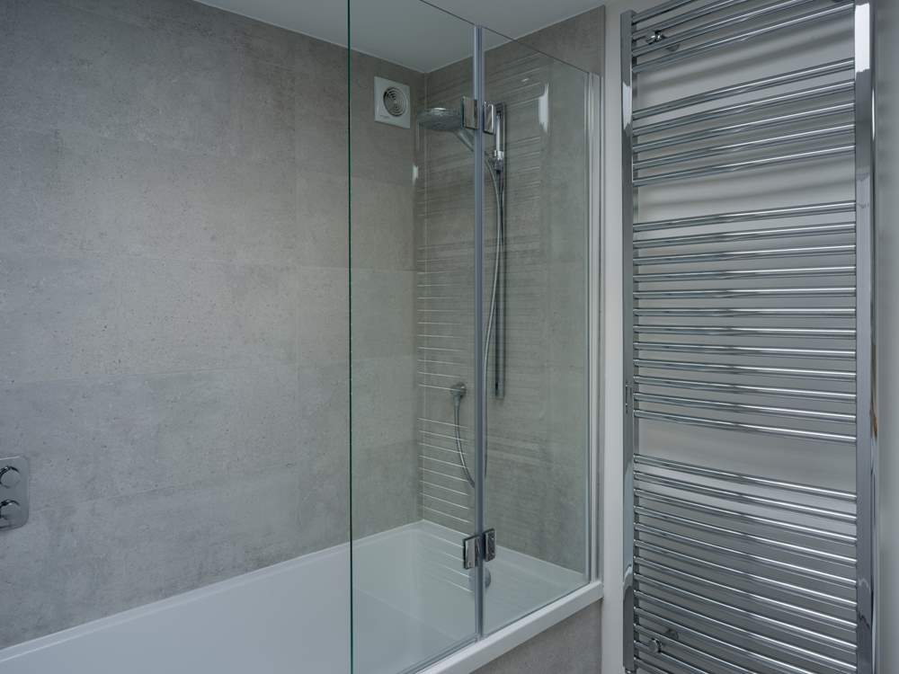 A deep bath for long soaks after a day exploring the Cotswolds.