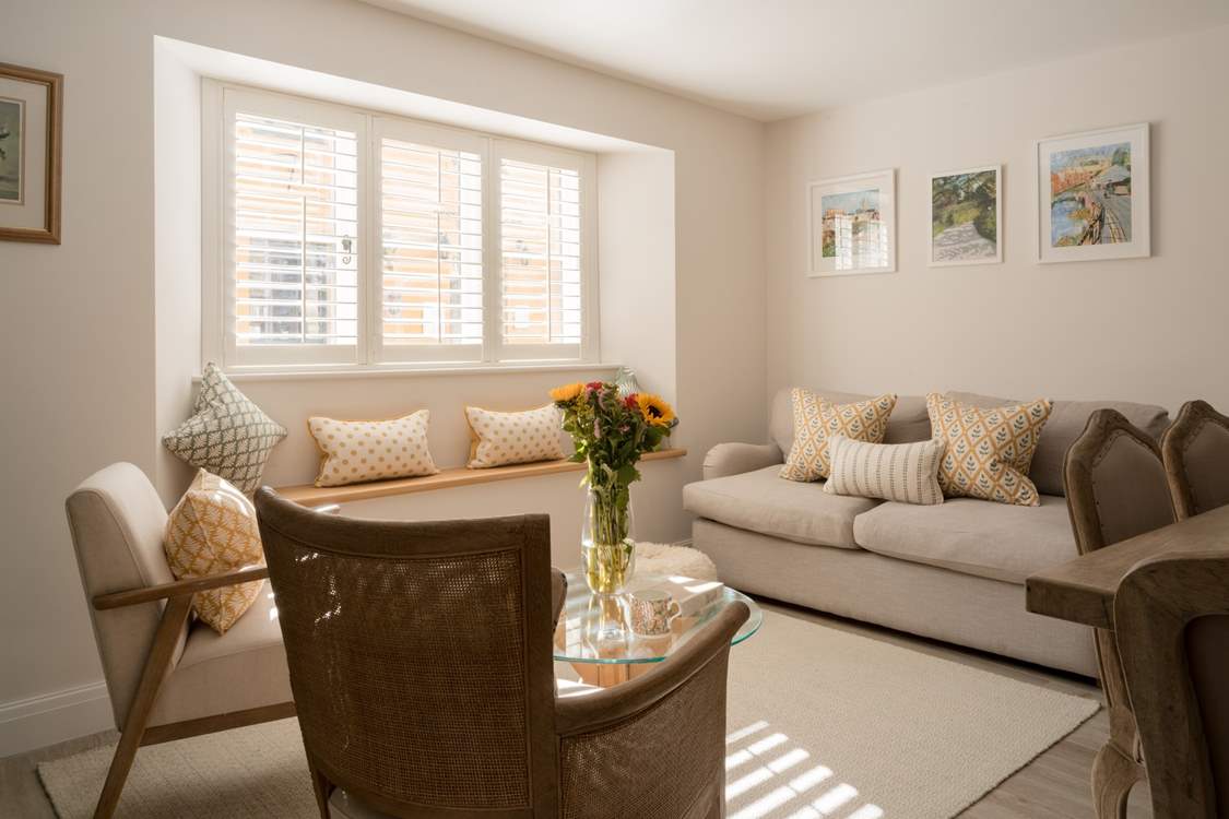 The natural light floods in to the lounge and despite being perfectly located for town the property is very quiet and private.