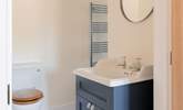 The en suite fixtures have been tastefully selected in striking kingfisher blue. - Thumbnail Image