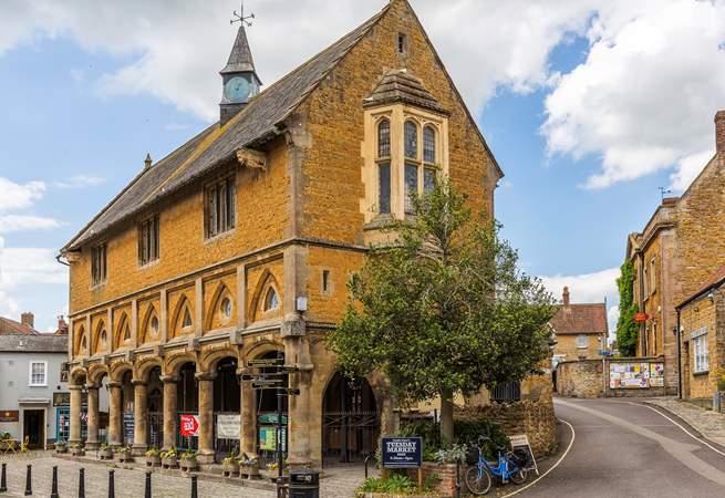Castle Cary is steeped in history and has a wealth of quaint shop, pubs and tea rooms.