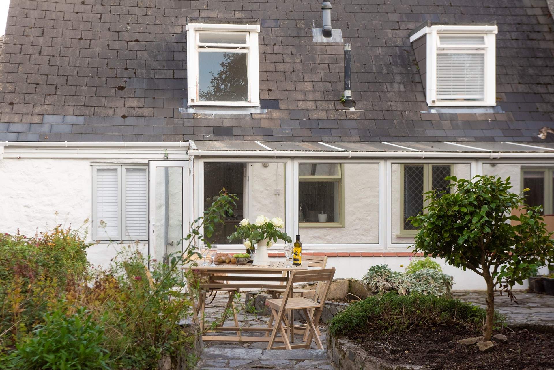 Looking towards the rear of the Listed cottage.
