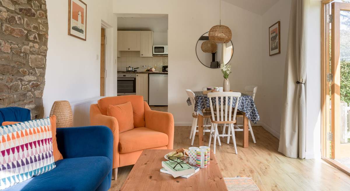 A sociable space for dining and relaxing.