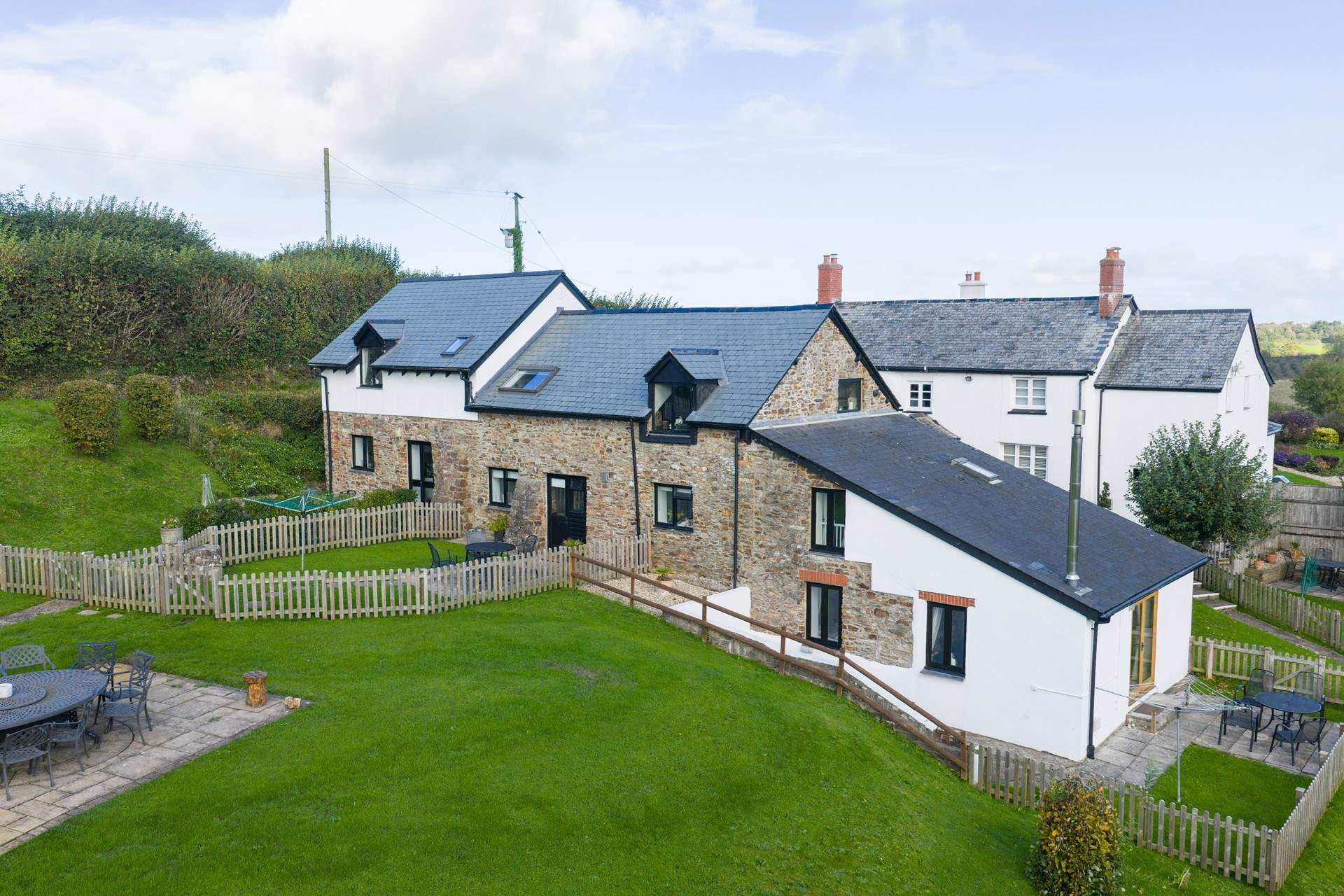 Wren sits at the end of the run of cottages to the right.