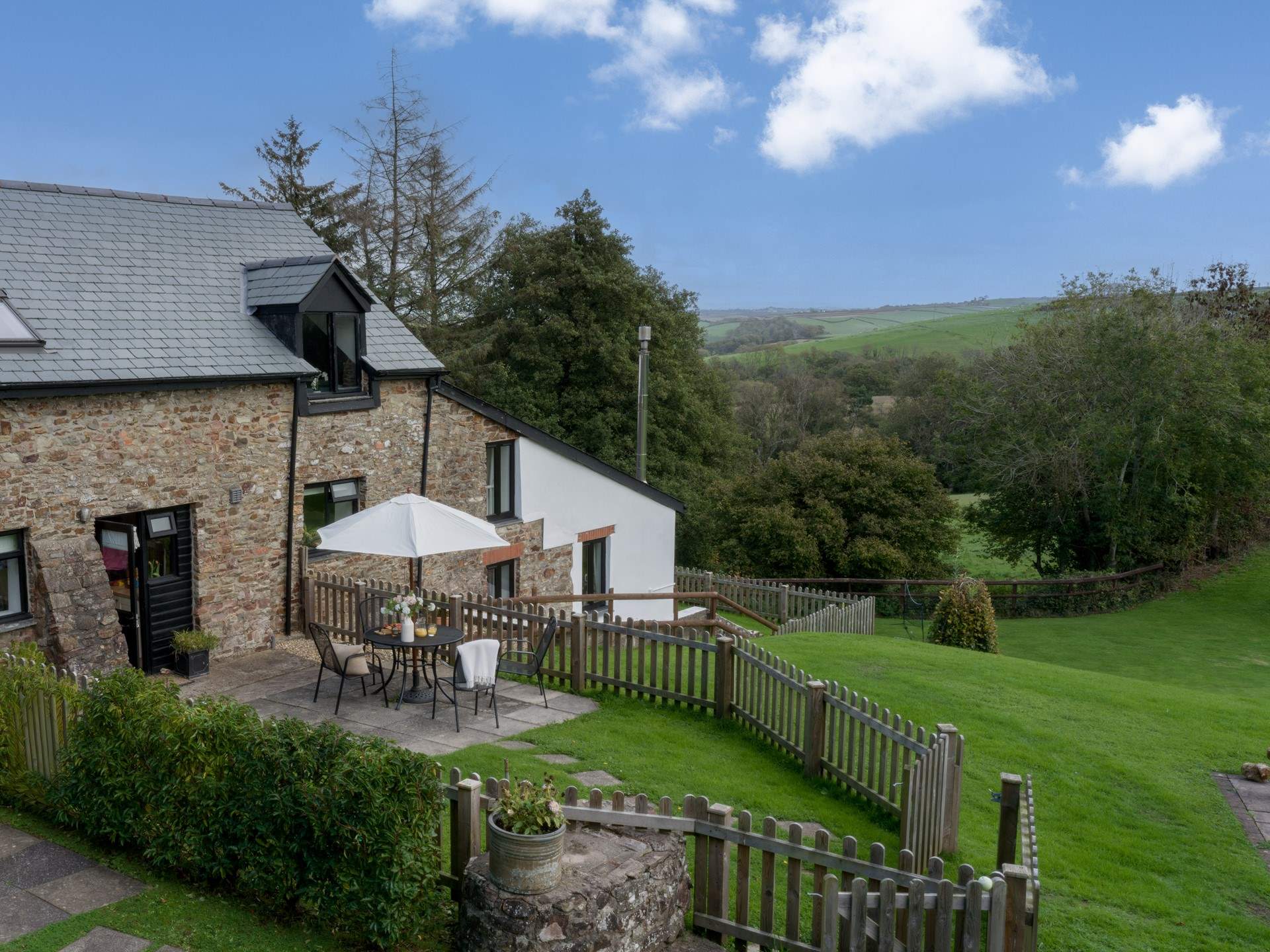 Welcome to Kingfisher Cottage, the perfect north Devon retreat for you and the family.