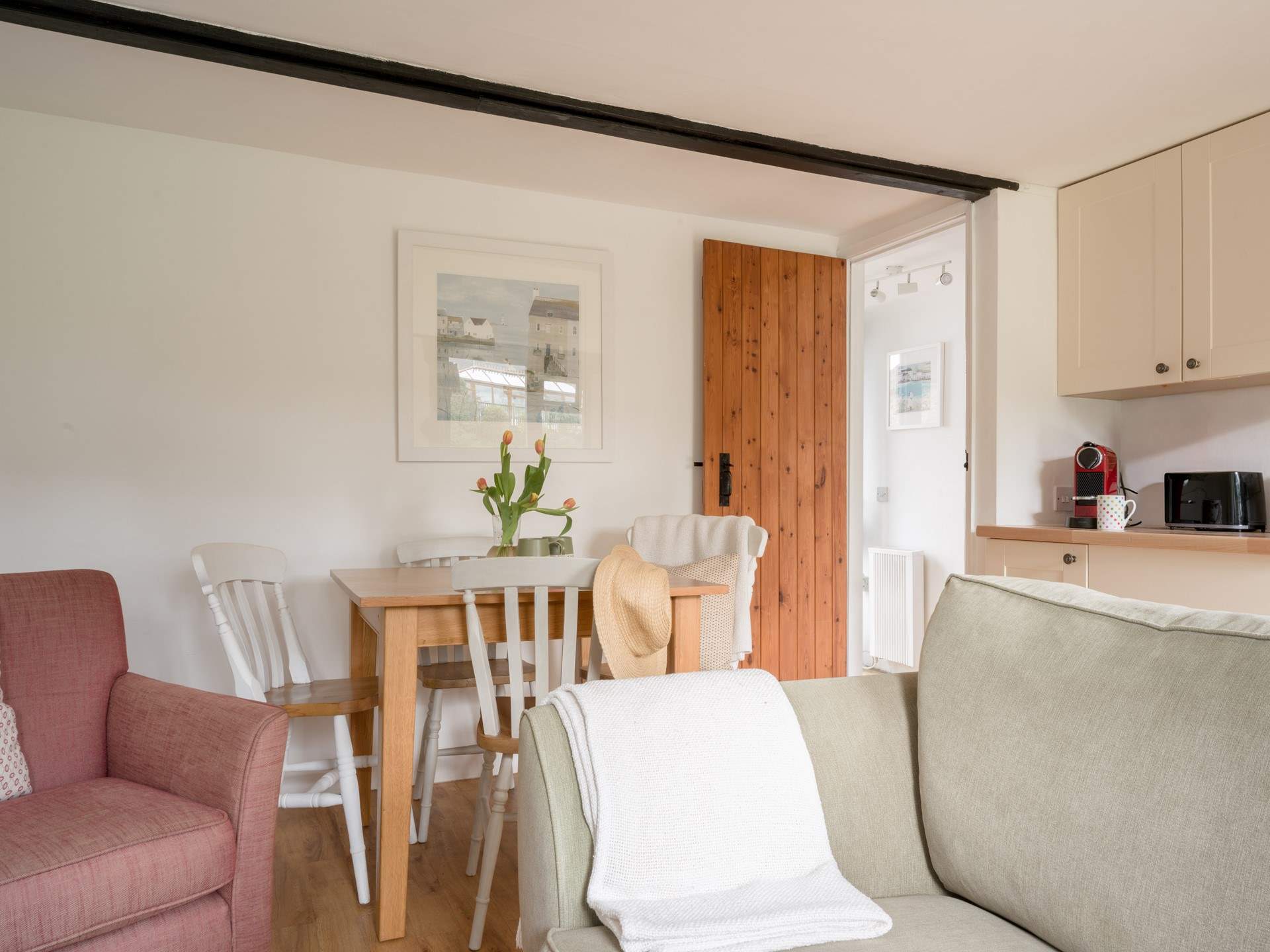 Kingfisher Cottage is all on one level making this perfect for those not wanting to take the stairs.