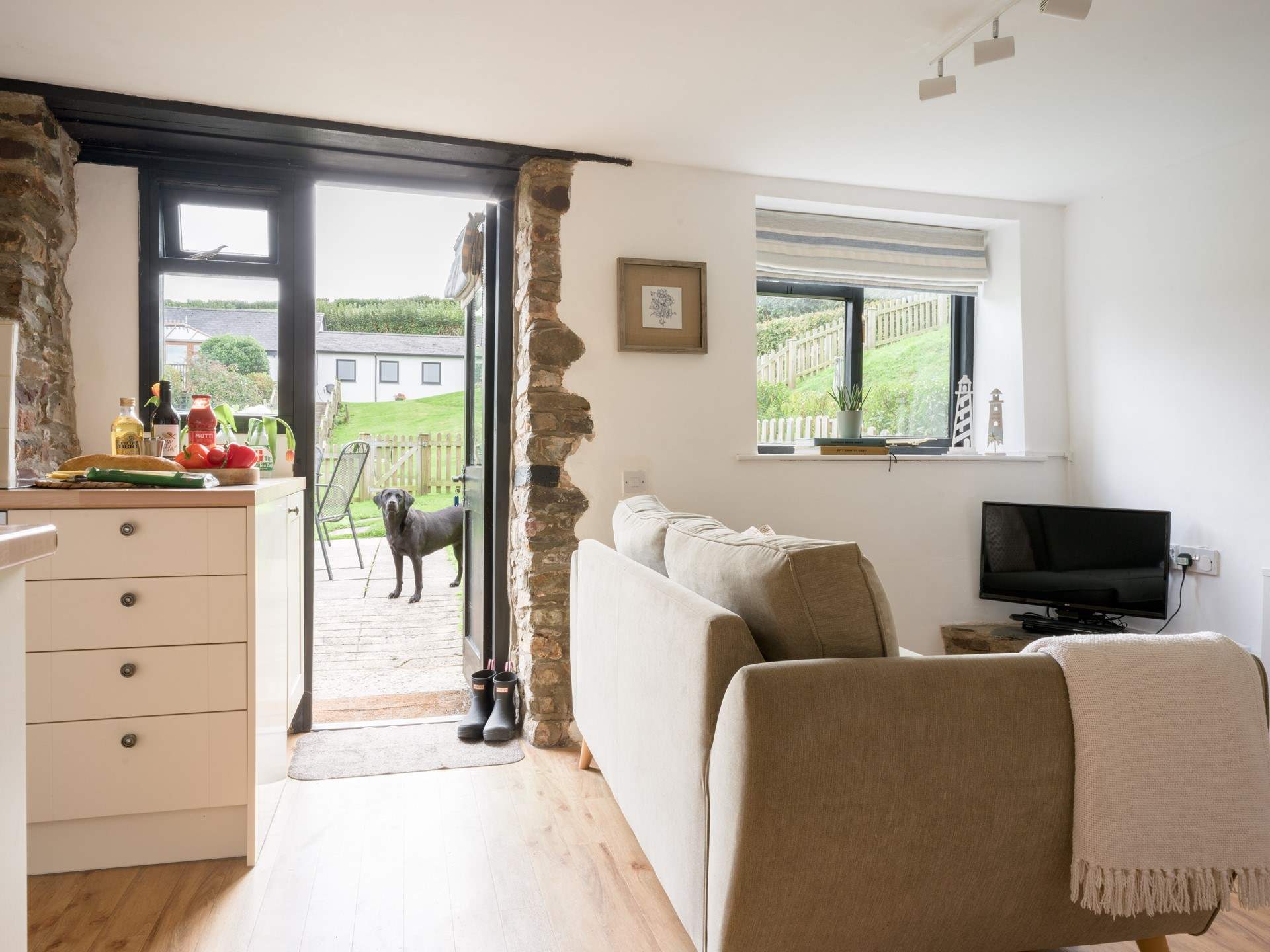 Your four-legged friends are most welcome.