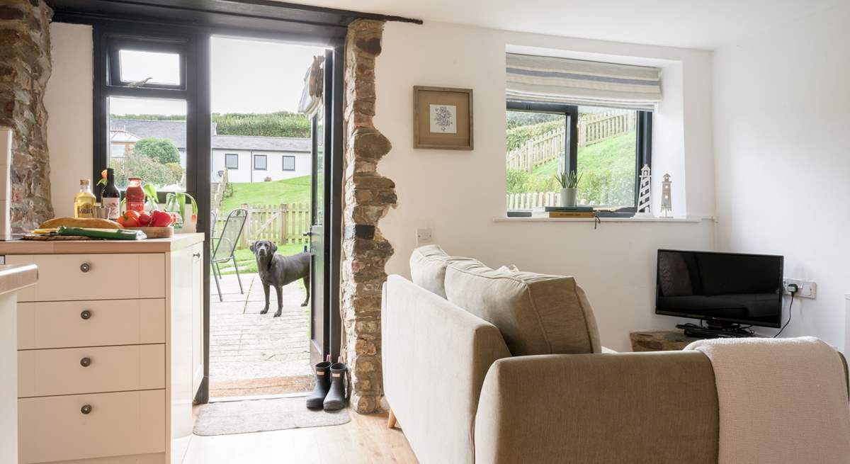 Your four-legged friends are most welcome.