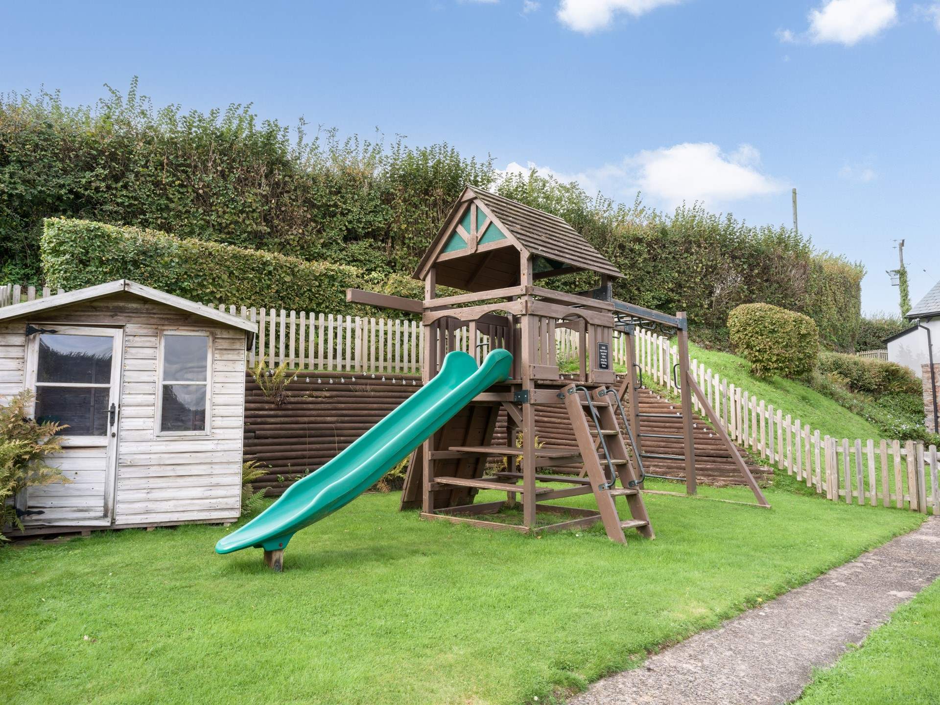 Children will love the communal grounds.