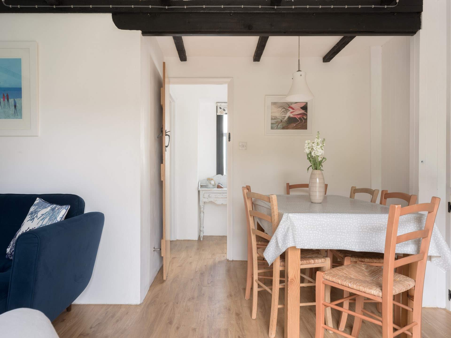 Enjoy lazy brunches or evening feasts around the dining-table.