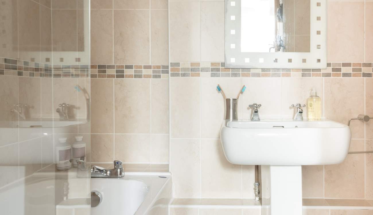 Take a leisurely soak or a refreshing shower in the family bathroom.