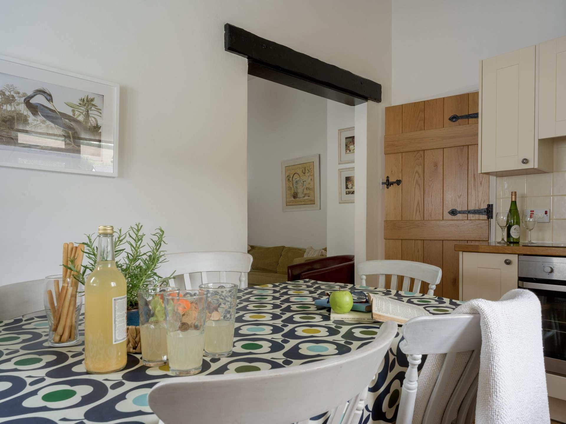 Gather round the kitchen table for relaxed brunches and hearty suppers.