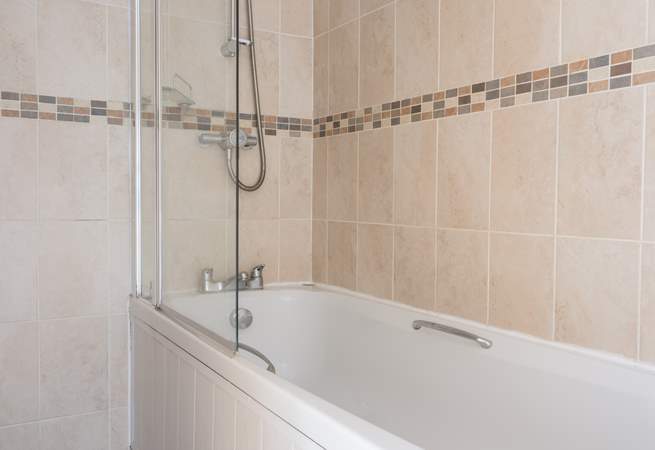A relaxing bath or refreshing shower - the choice is yours.