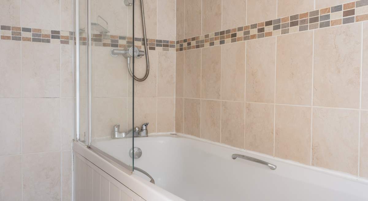 A relaxing bath or refreshing shower - the choice is yours.