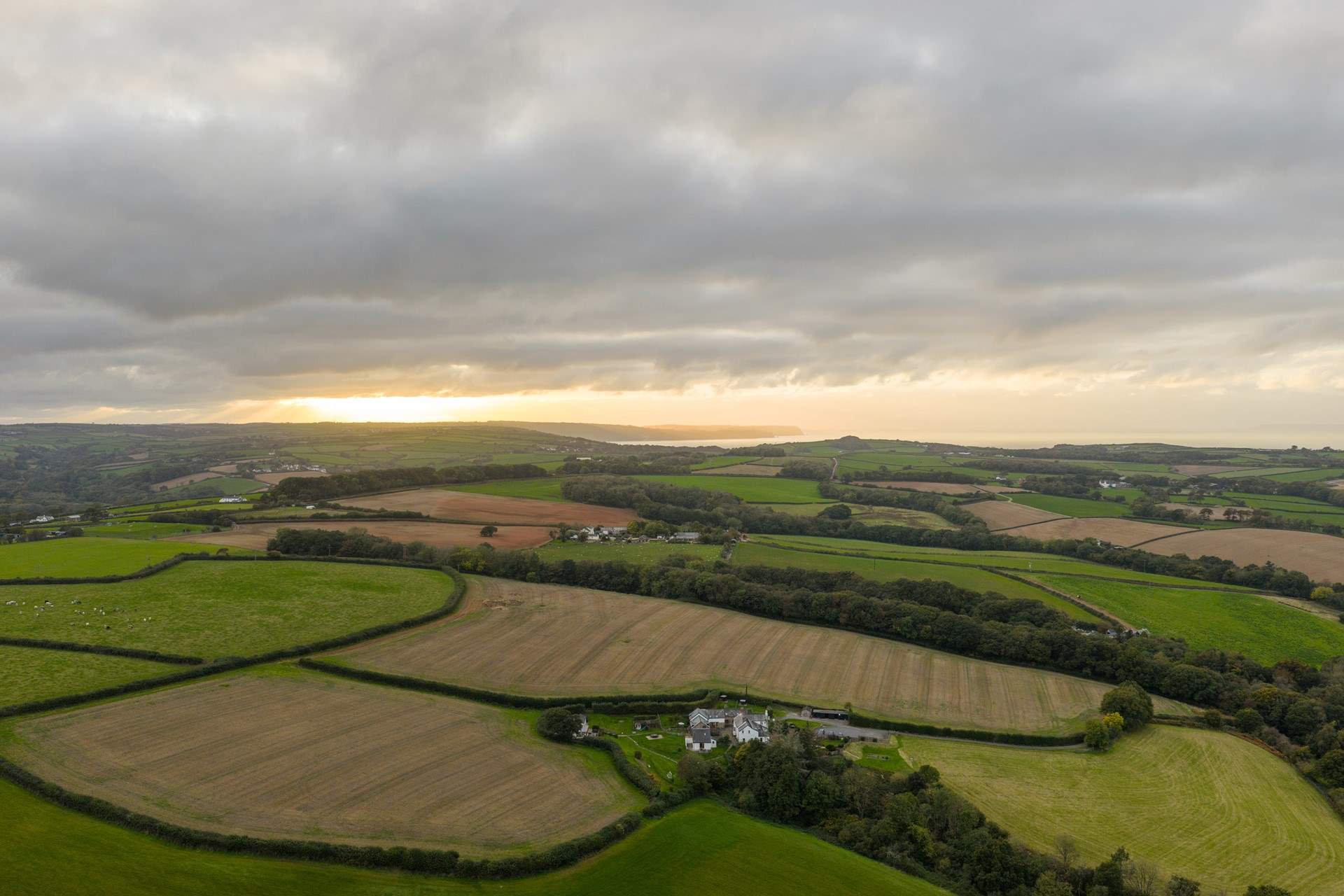 Surrounded by countryside but just a short drive from the dramatic north Devon coast.