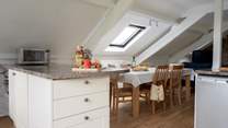 Plenty of space to prepare and enjoy those holiday feasts.