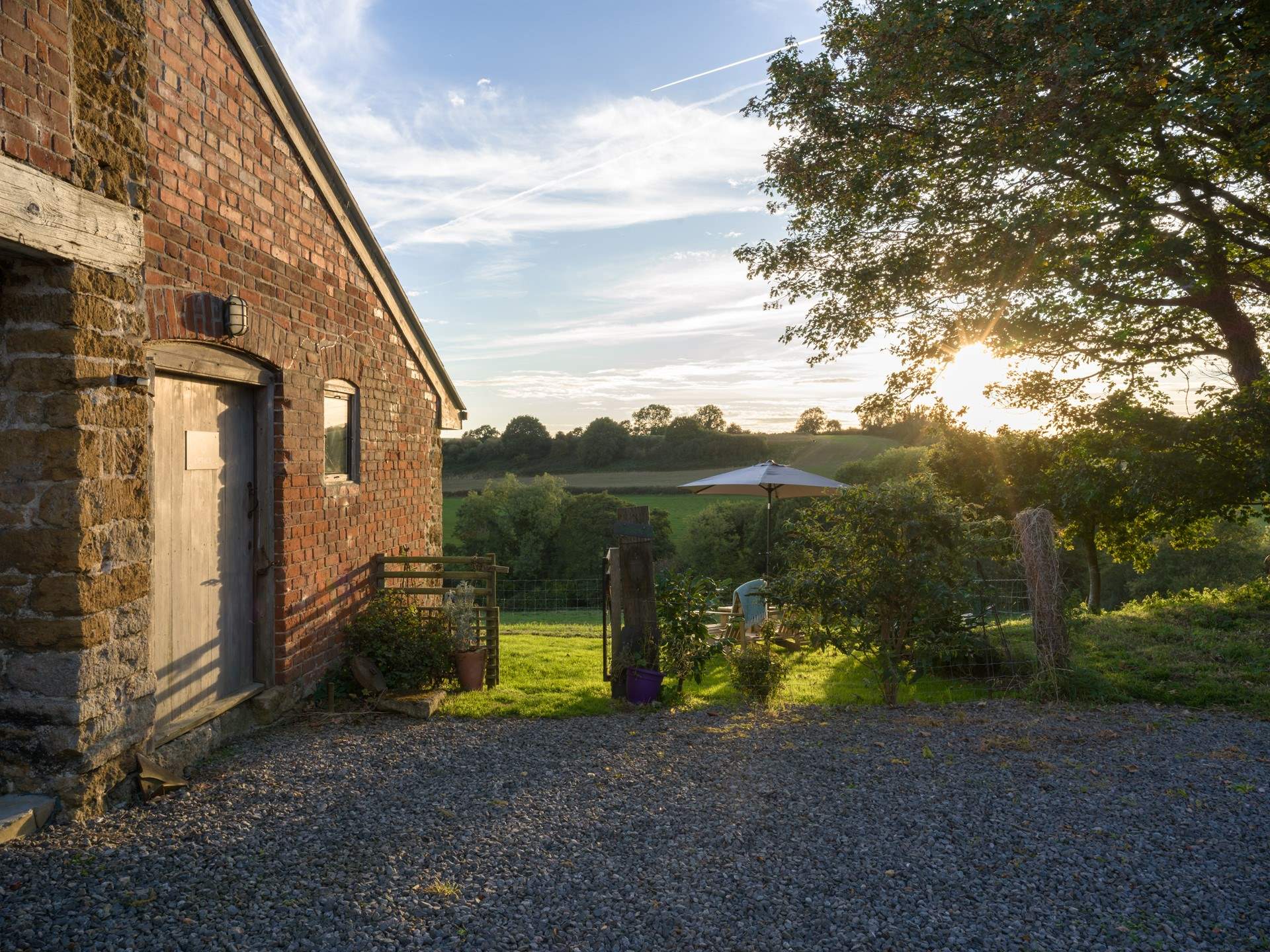 How about a few drinks at sunset in the private enclosed garden. Please note the garden has now had privacy fencing added for total privacy.