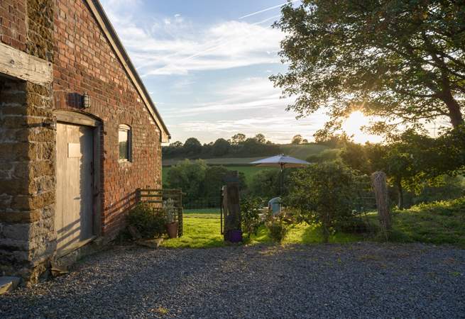 How about a few drinks at sunset in the private enclosed garden. Please note the garden has now had privacy fencing added for total privacy.