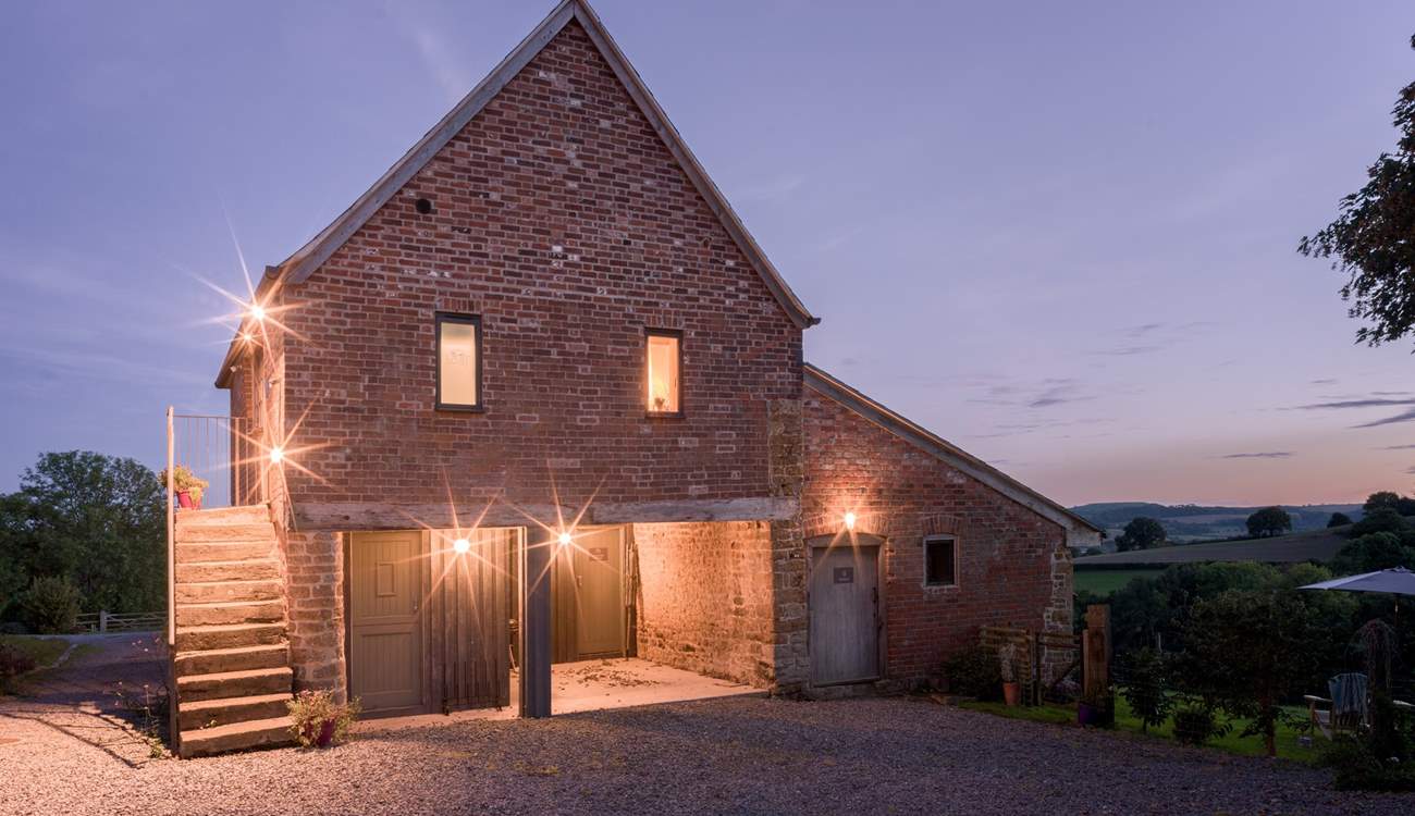 Under Loaf At The Granary you will find the dedicated laundry with washing machine/drier. Note the external staircase up to the front door.