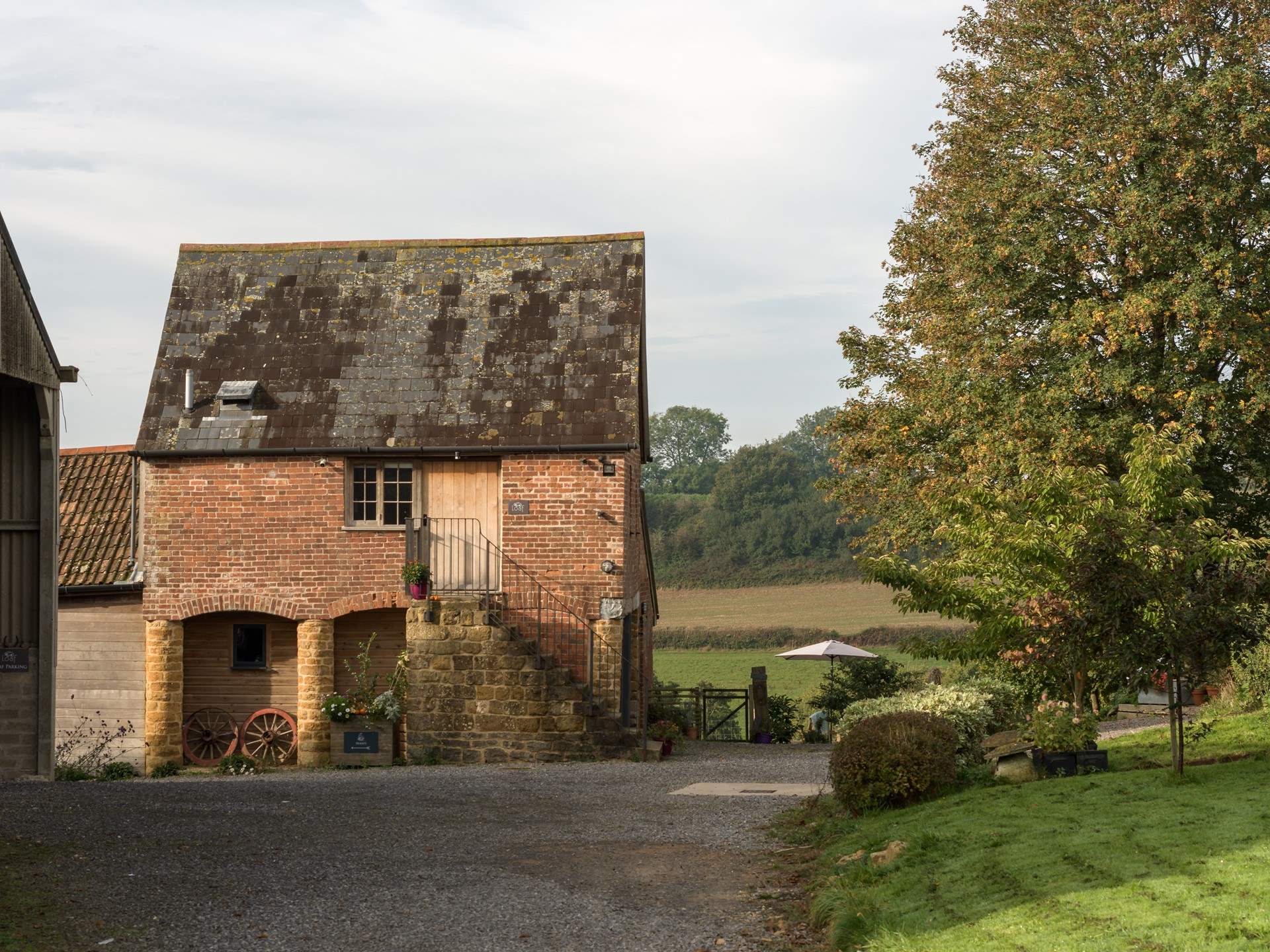 Like something out of a magazine, may we welcome you to Loaf. It has a sister property (just to left) called Hood's, also available to book and just as lovely.

