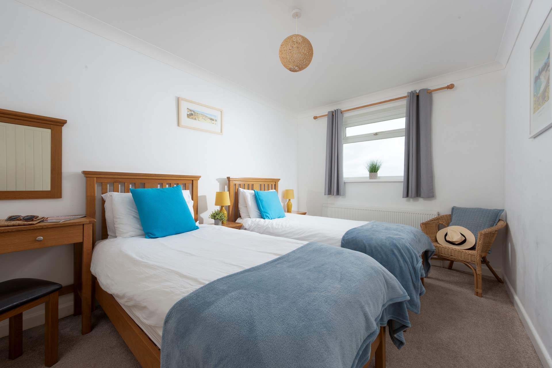 The cosy twin on the ground floor.