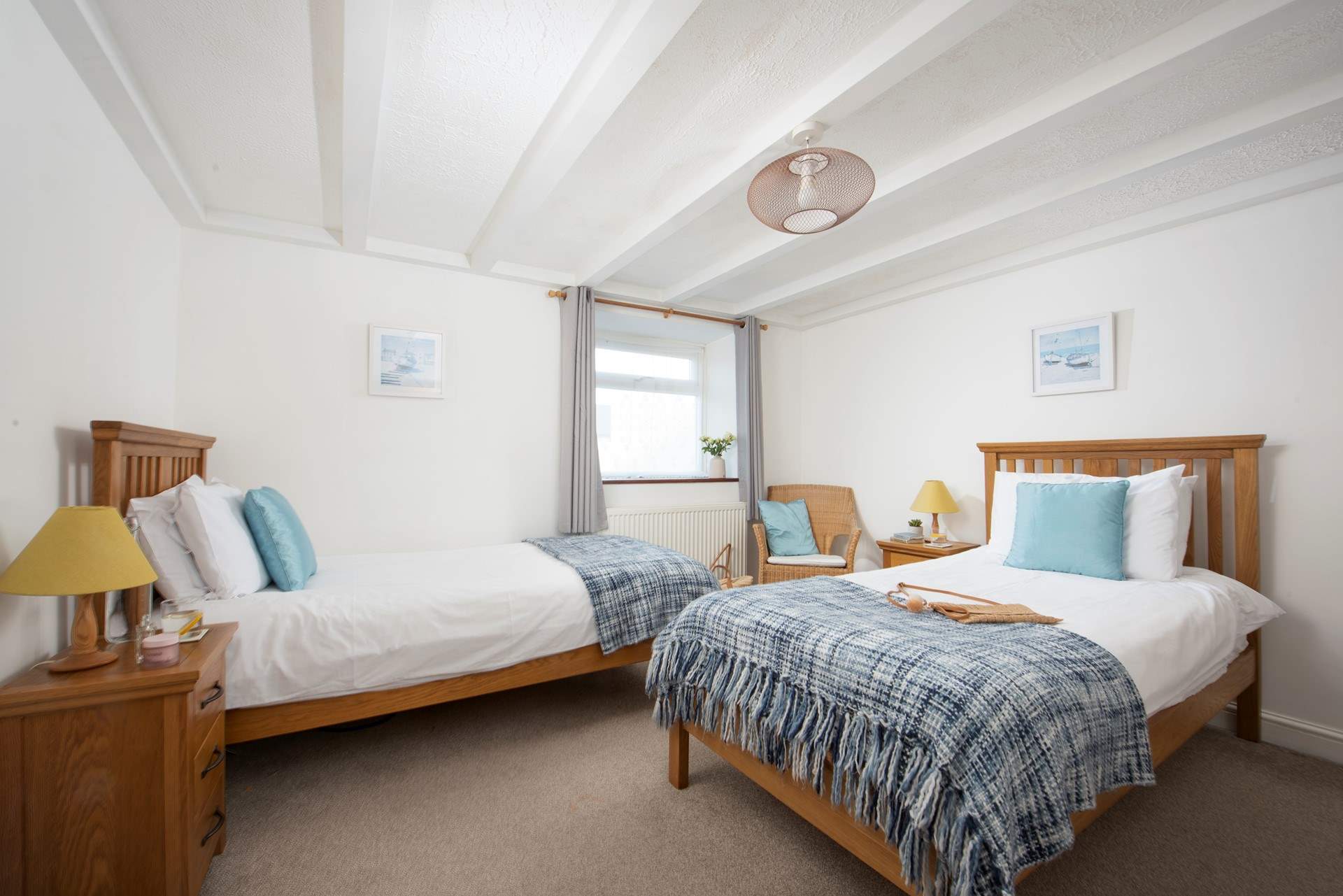 This twin is a sociable composition.