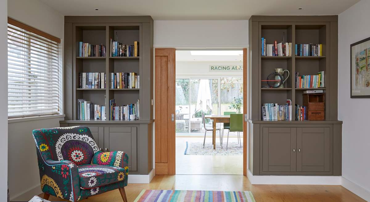 This chic sitting-room opens up into the dining-area, making this a good spot if you are in need of some peace and quiet.