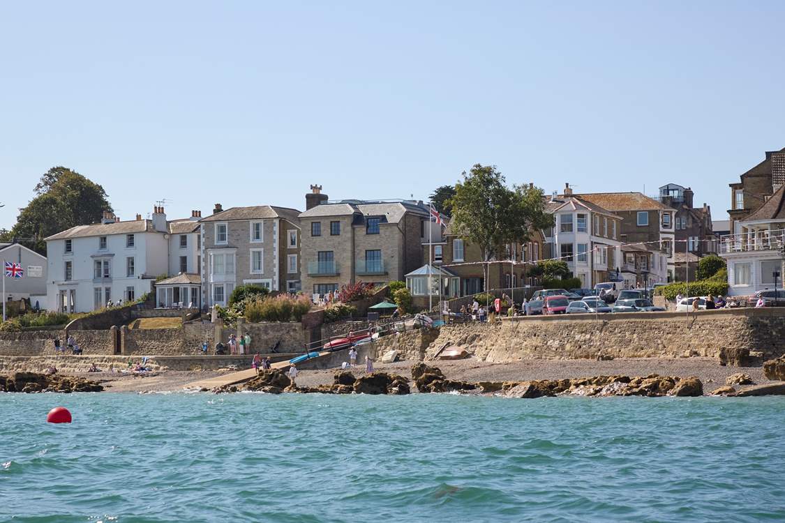 Seaview Bay is the perfect spot for crabbing and swimming.