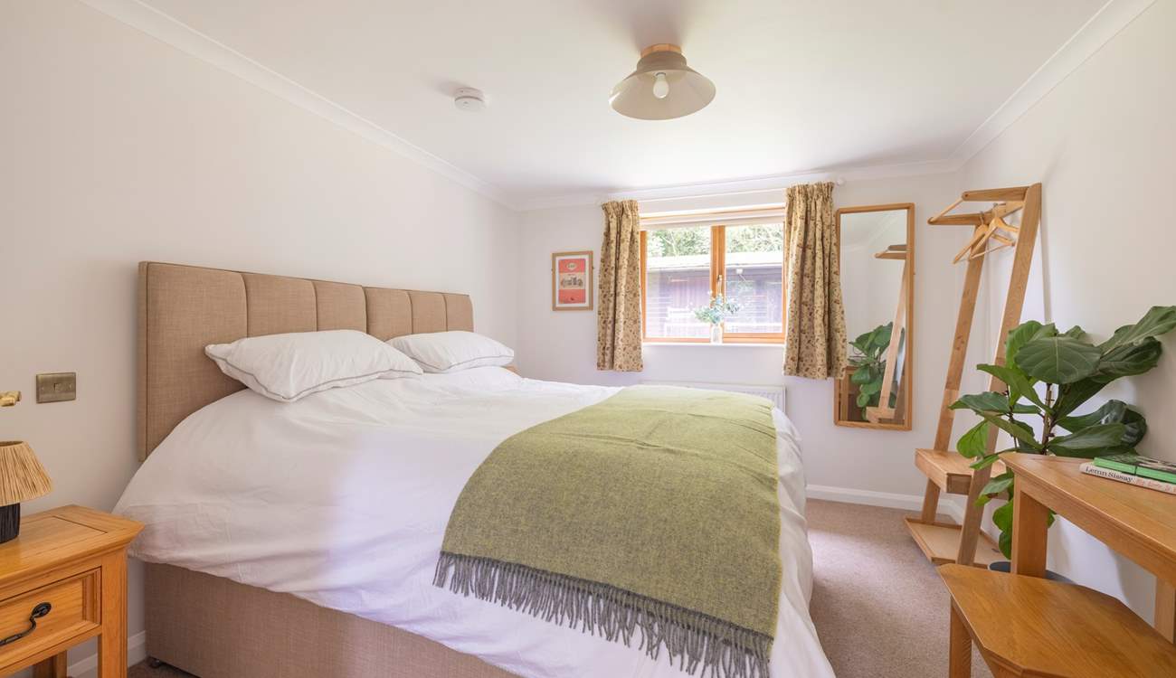 The beds are dressed in crisp white linen for that extra touch of luxury.