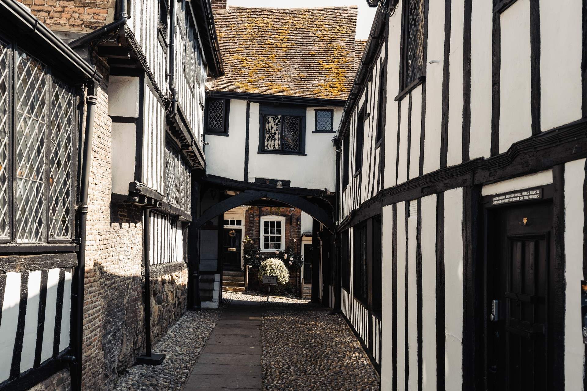 Explore the cobbled streets of Rye.