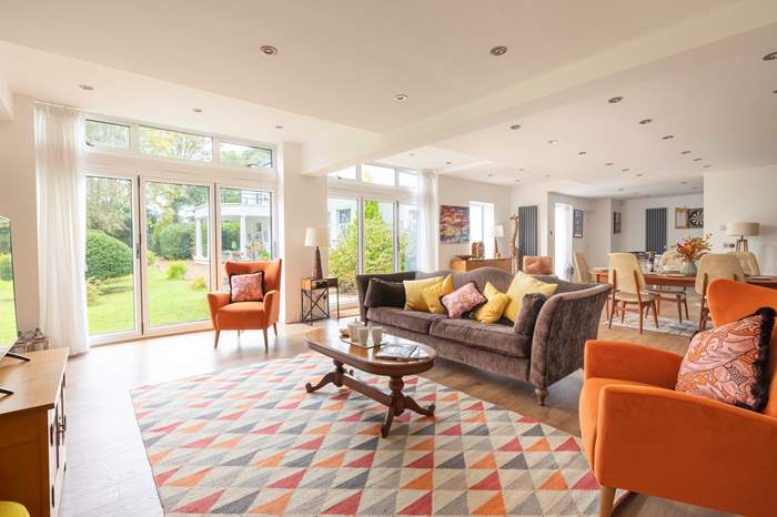 Rockfield Lodge is a 3 bedroom, dog friendly self catering cottage near Battle.