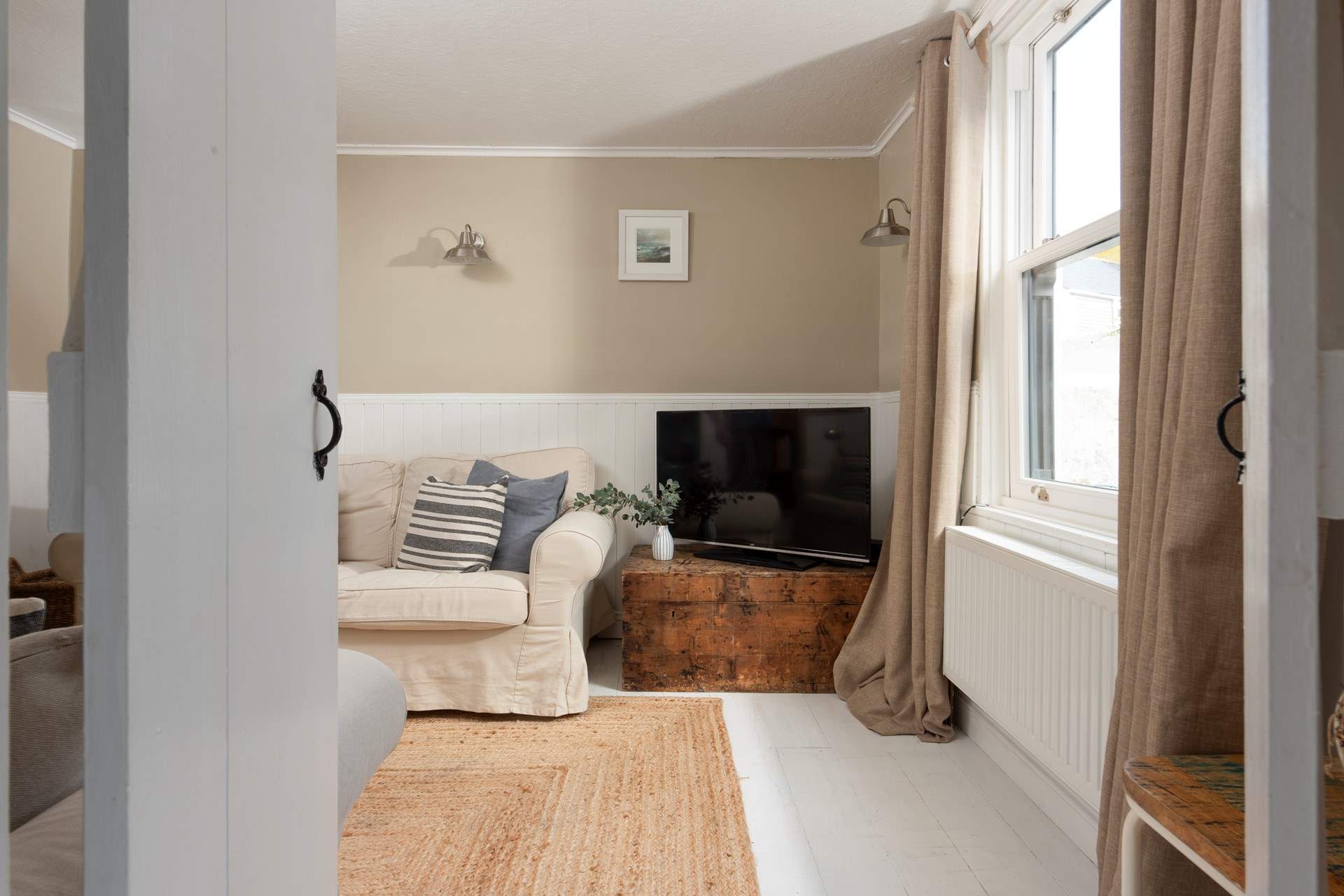 So tastefully decorated throughout.