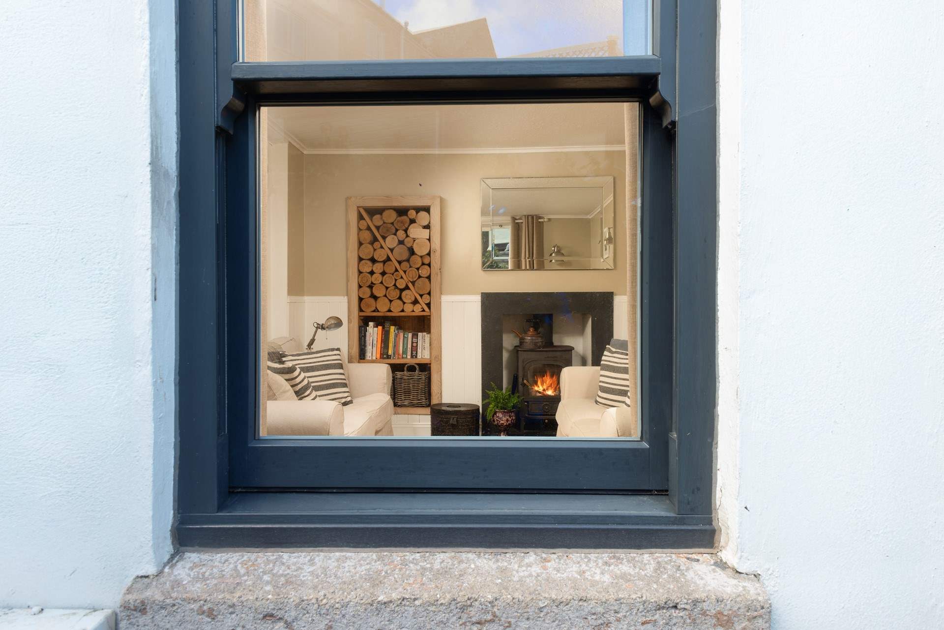 A glimpse of cosy evenings.