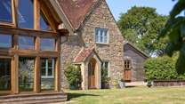 St Hubert’s Lodge can be rented together with its neighbour Underwood Cabin for larger parties.