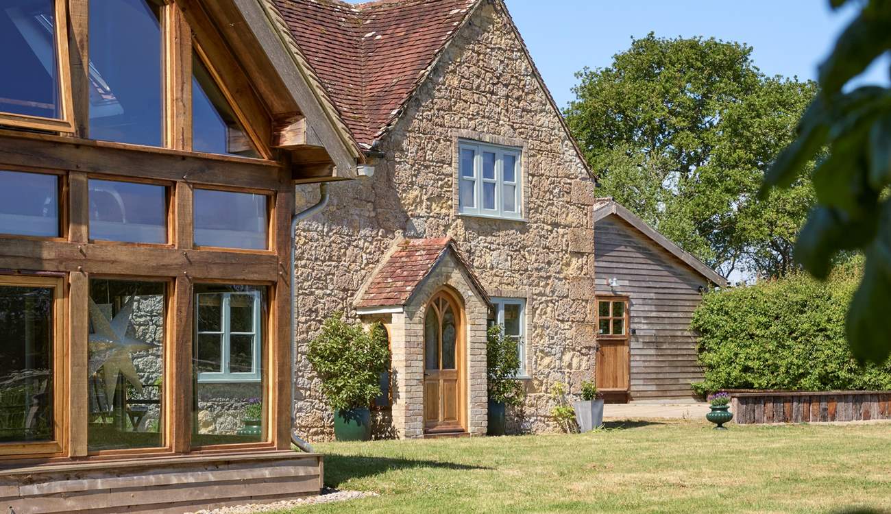 St Hubert's Lodge can be rented with Underwood Cabin (to the right of the photo) for larger parties.
